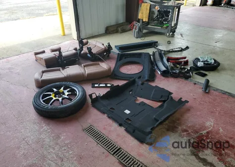 2025 Genesis Gv70 Base from USA, damaged, VIN KMUMADTB5SU181608